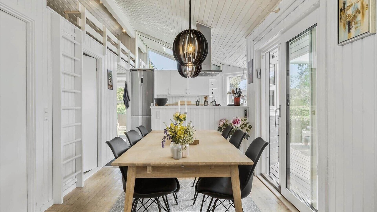 Photo of Others in Mesinge