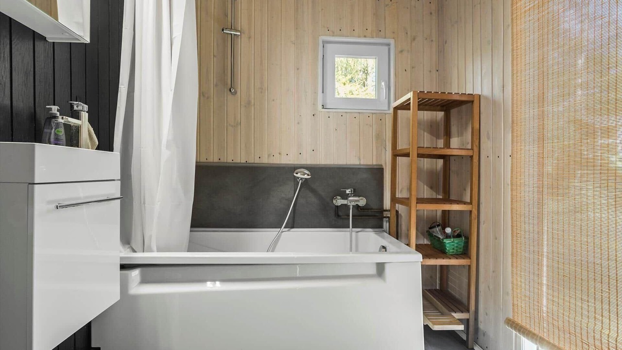 Photo of Bathroom in Gedesby