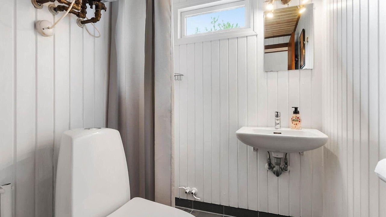 Photo of Bathroom in Elsegarde Strand