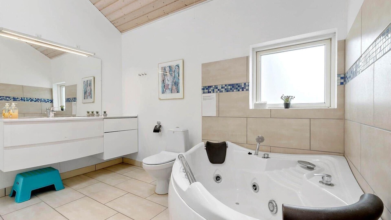 Photo of Bathroom in Elsegarde Strand