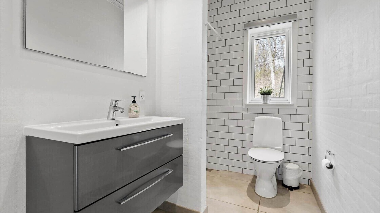 Photo of Bathroom in Femmøller