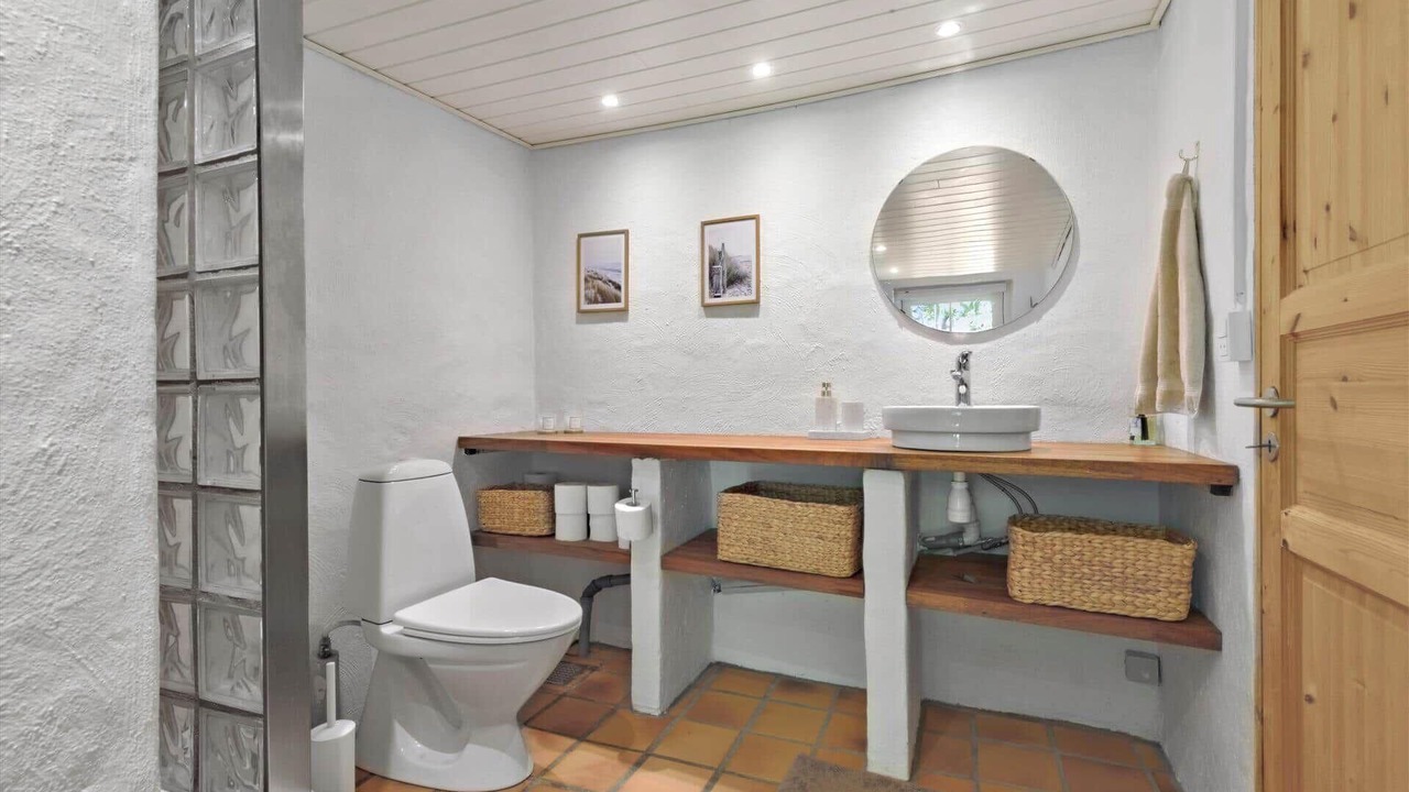 Photo of Bathroom in Femmøller