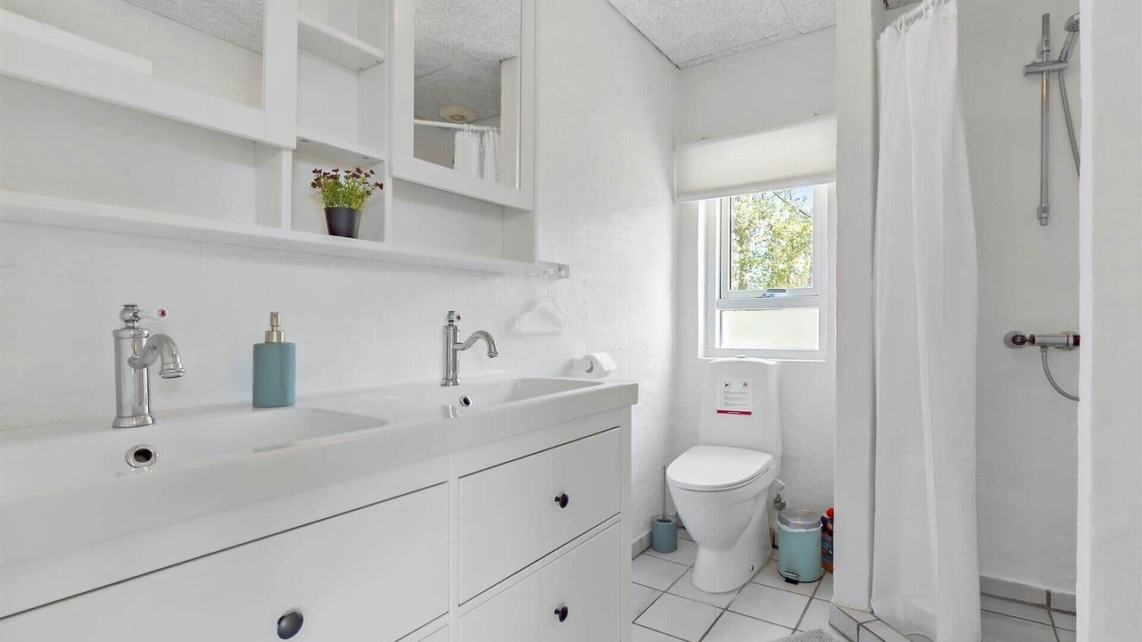 Photo of Bathroom in Elsegarde Strand