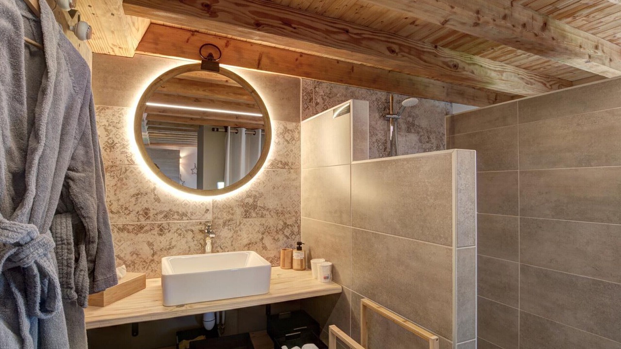 Photo of Bathroom in Champdieu