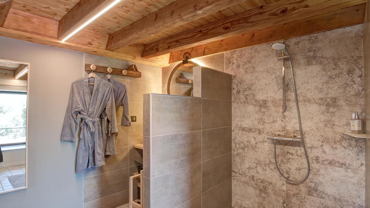 Photo of Bathroom in Champdieu