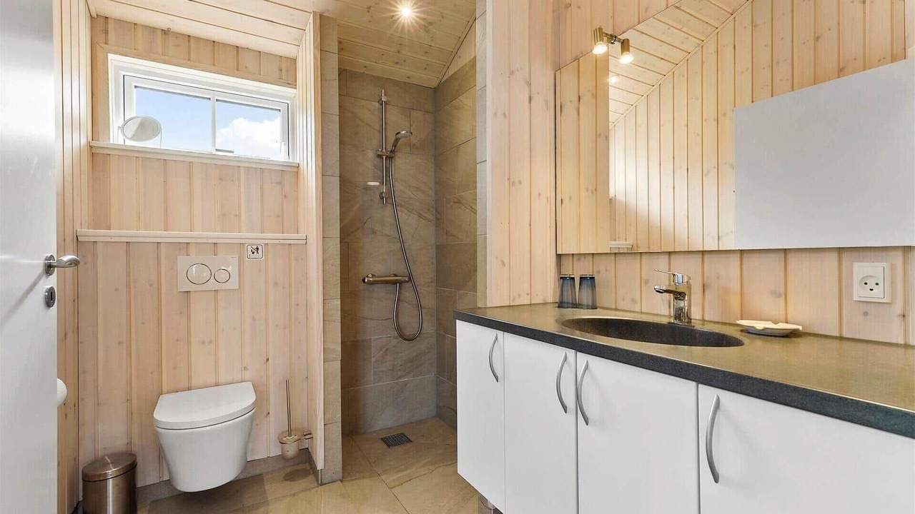 Photo of Bathroom in Allingabro