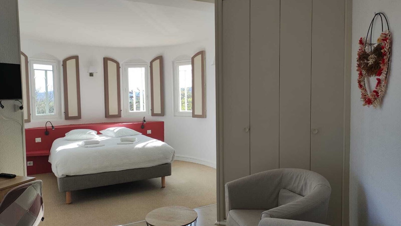 Photo of Bedroom in Chandolas