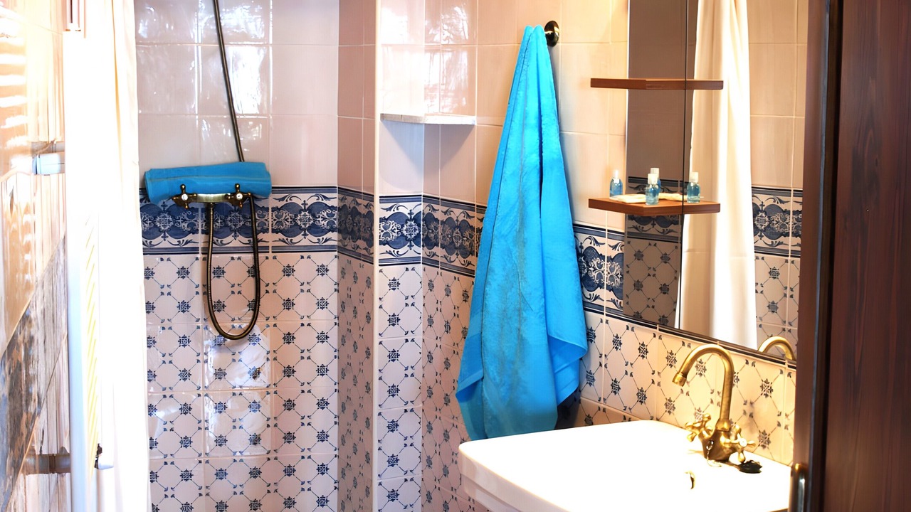 Photo of Bathroom in Rossell