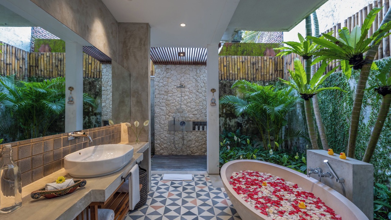 Photo of Bathroom in Pererenan