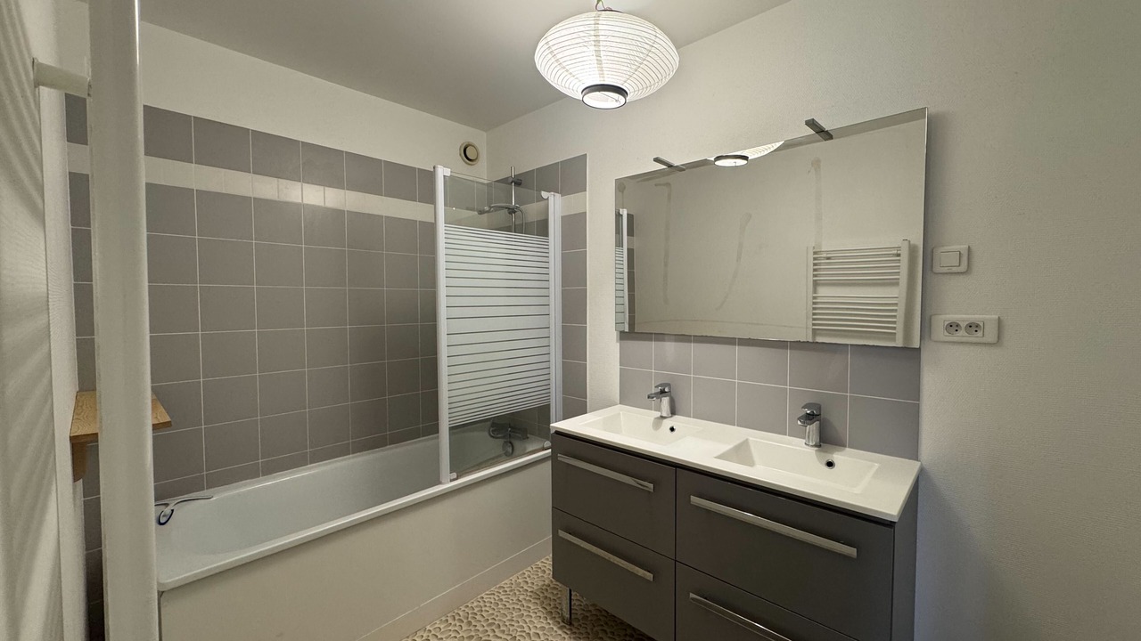Photo of Bathroom in La Pierre-Heuze