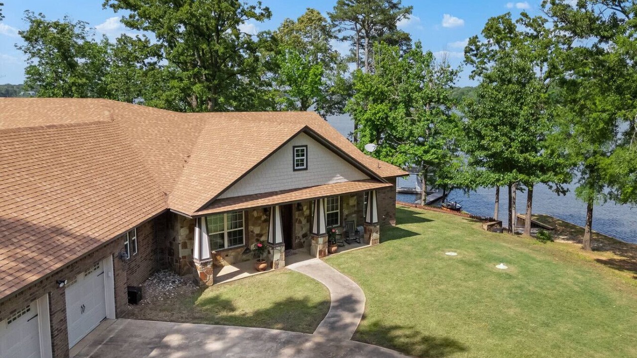 Photo of Outdoor in Dogwood