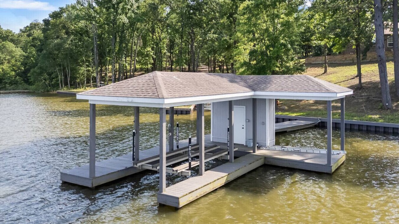 Photo of Outdoor in Dogwood