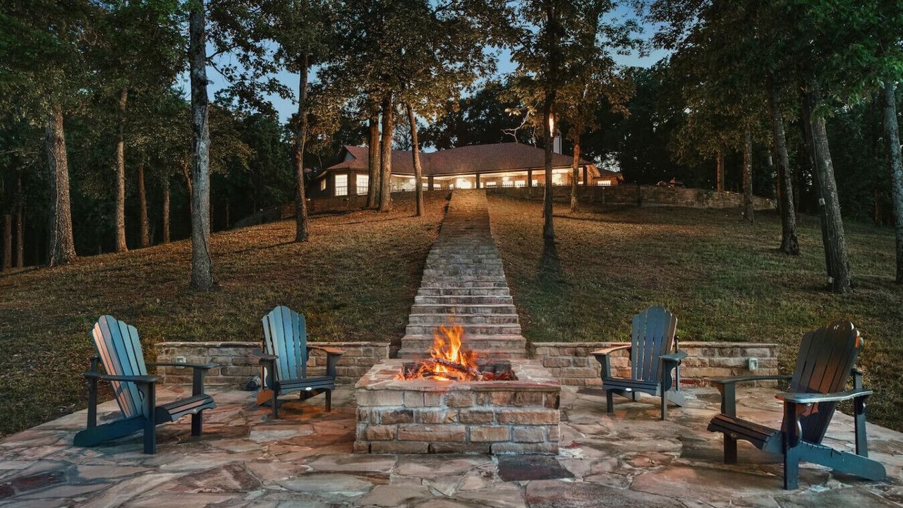 Photo of Outdoor in Dogwood