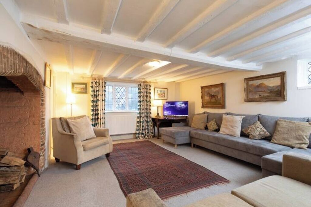 Photo of Livingroom in Haslemere