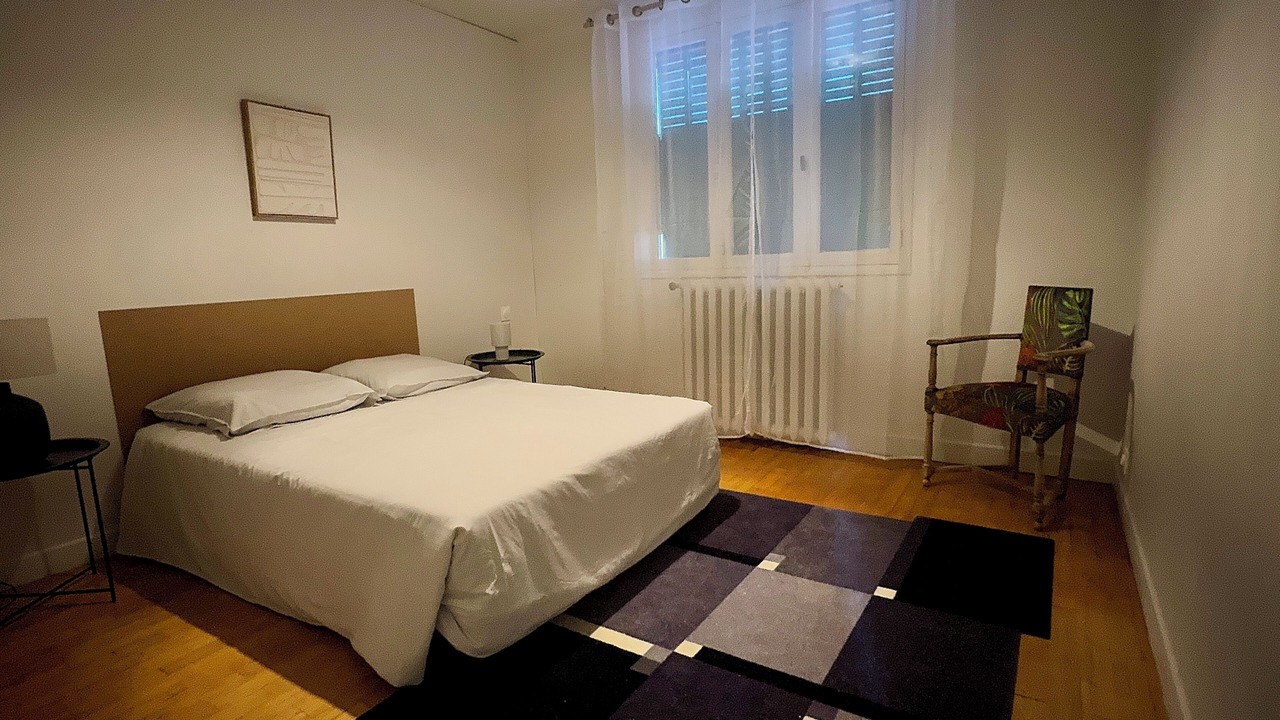 Photo of Bedroom in Cahors