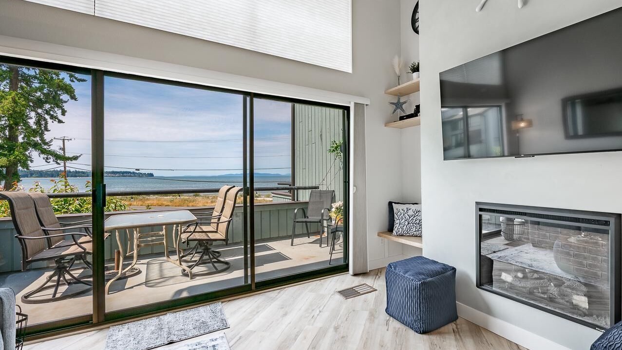 Photo of Livingroom in Birch Bay