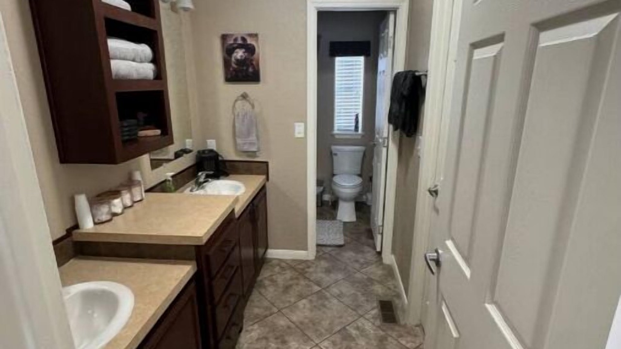 Photo of Bathroom in Newkirk