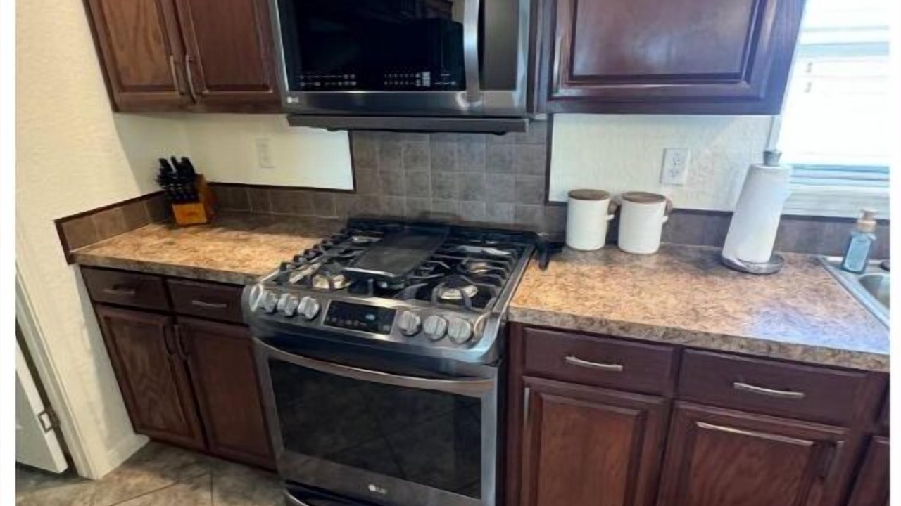 Photo of Kitchen in Newkirk