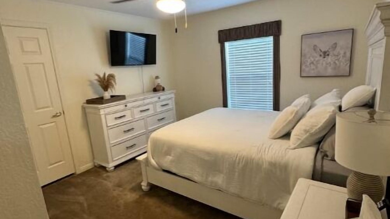 Photo of Bedroom in Newkirk