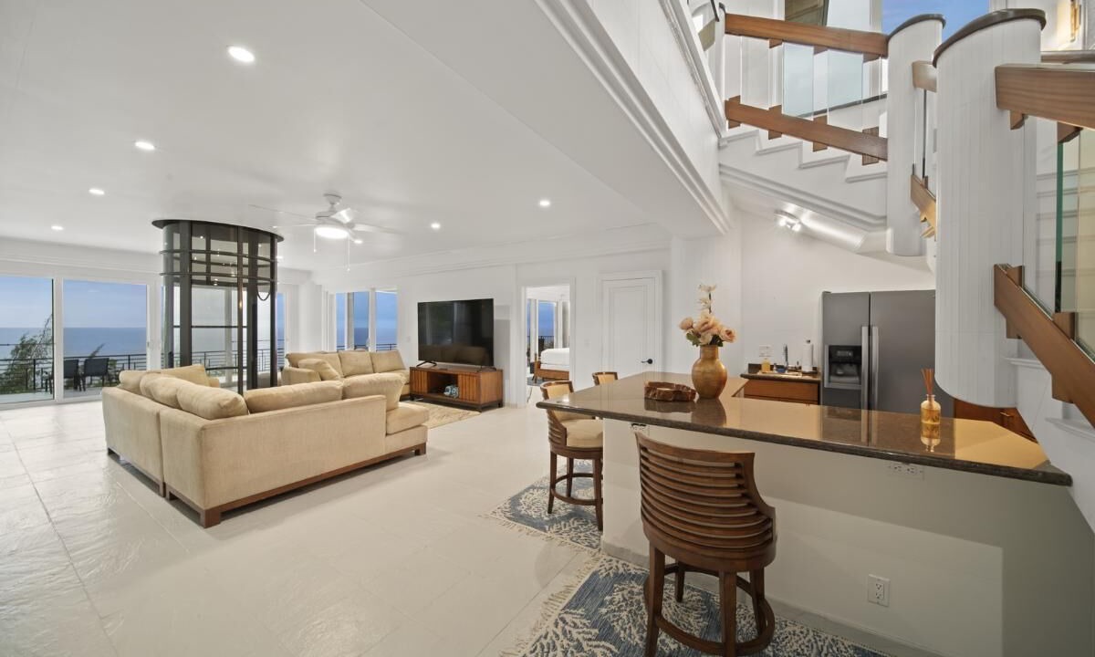 Photo of Others in Ninole