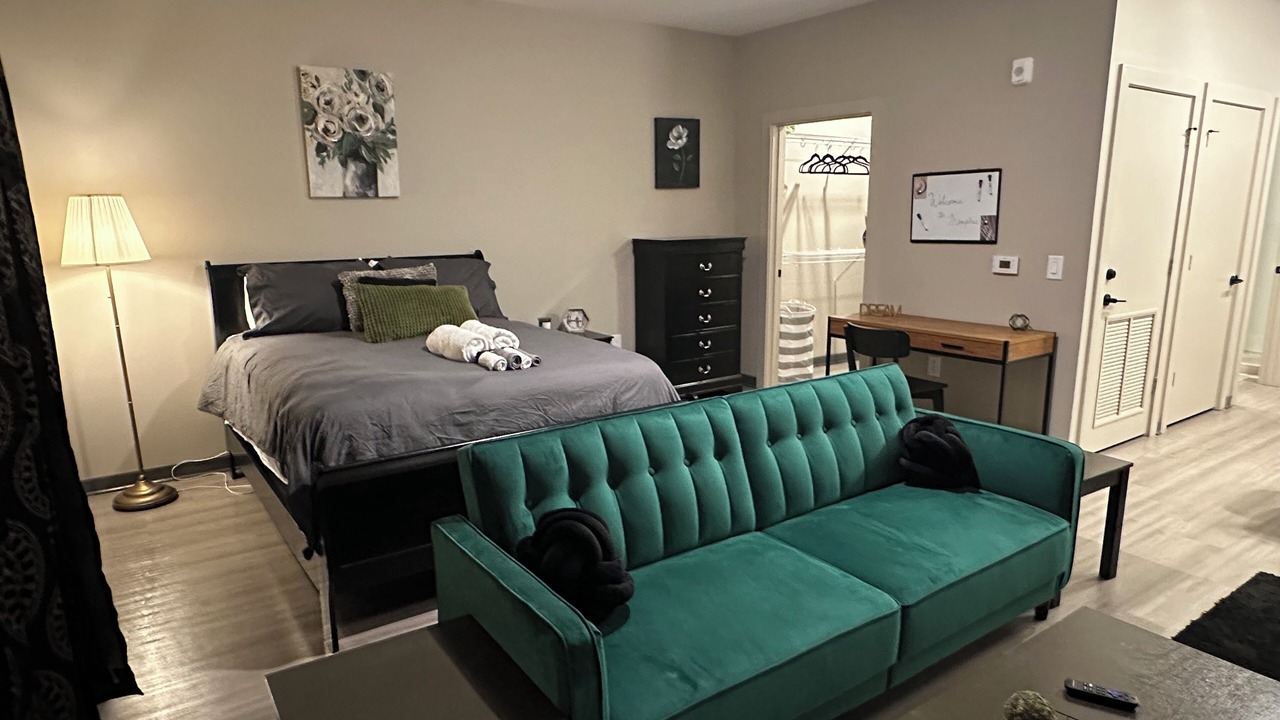 Photo of Bedroom in Pinch District