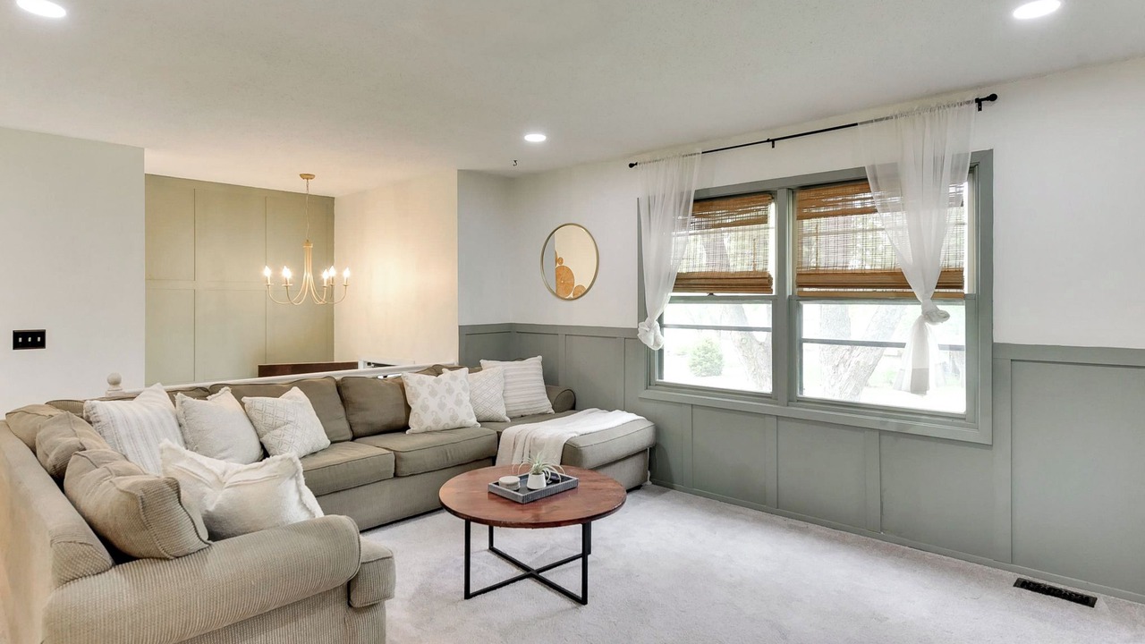 Photo of Livingroom in Elkhorn