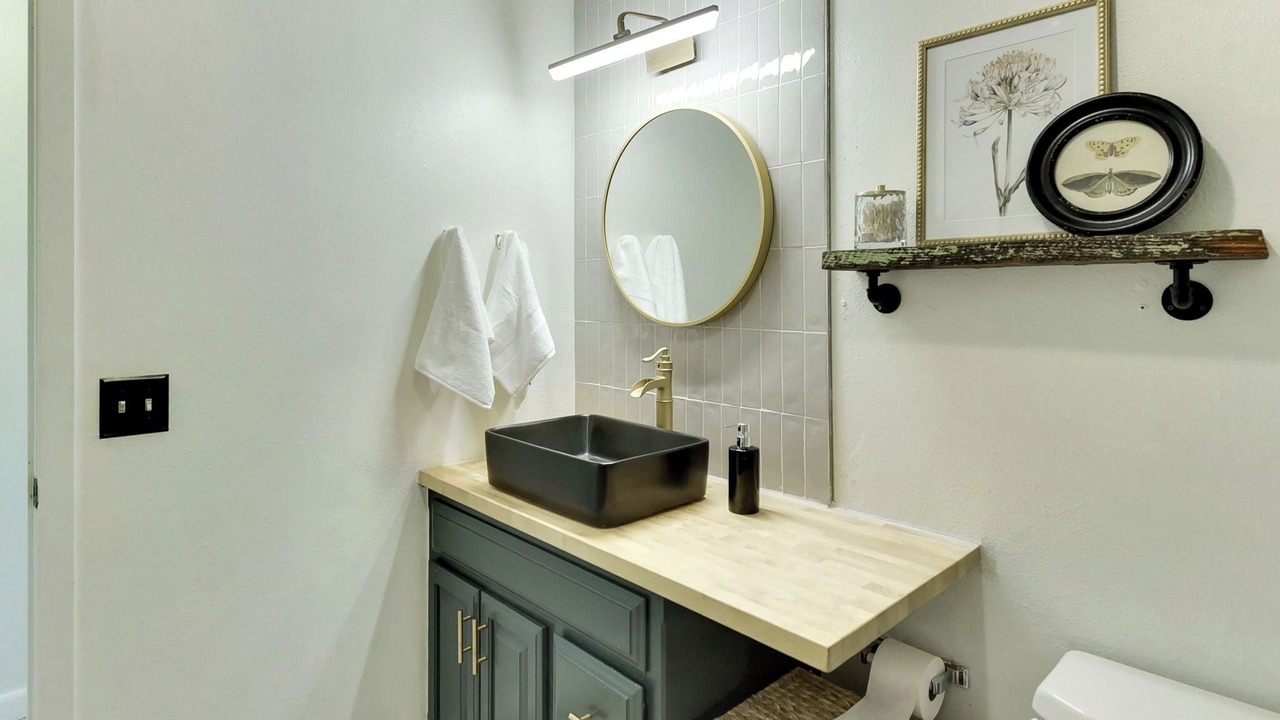 Photo of Bathroom in Elkhorn