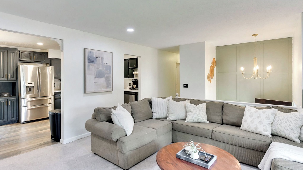 Photo of Livingroom in Elkhorn