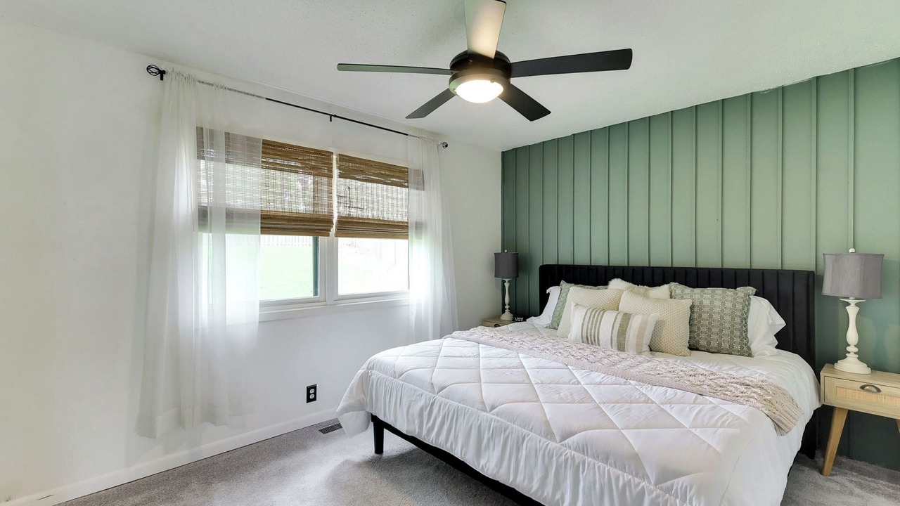 Photo of Bedroom in Elkhorn