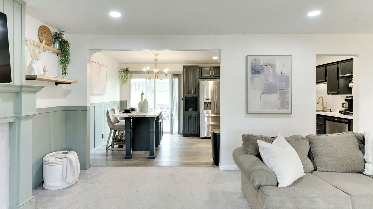 Photo of Livingroom in Elkhorn