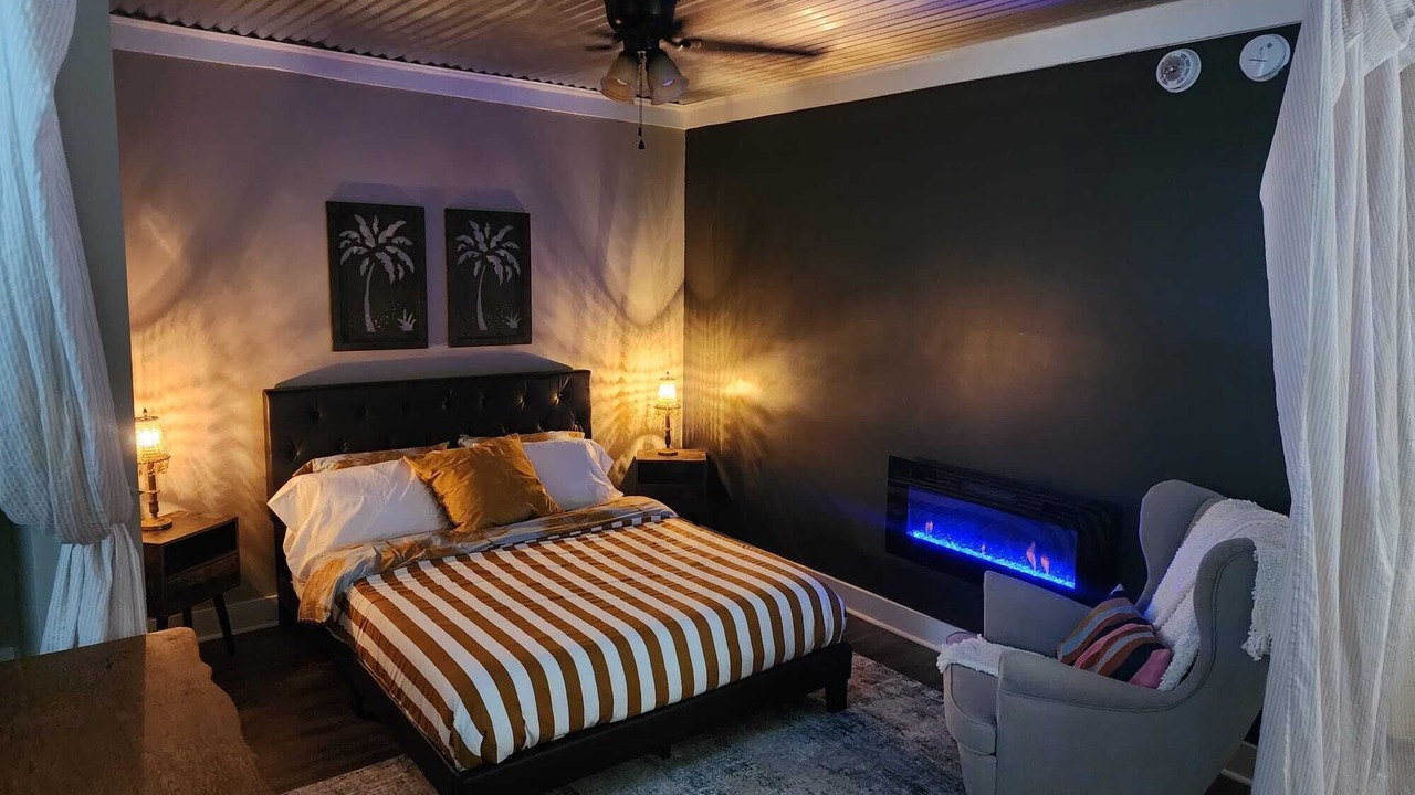 Photo of Bedroom in Greenwood