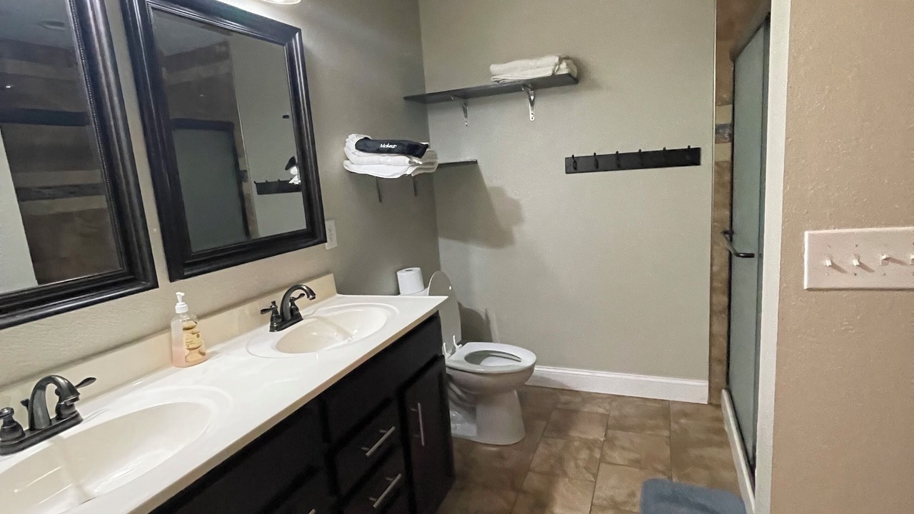 Photo of Bathroom in St. Robert