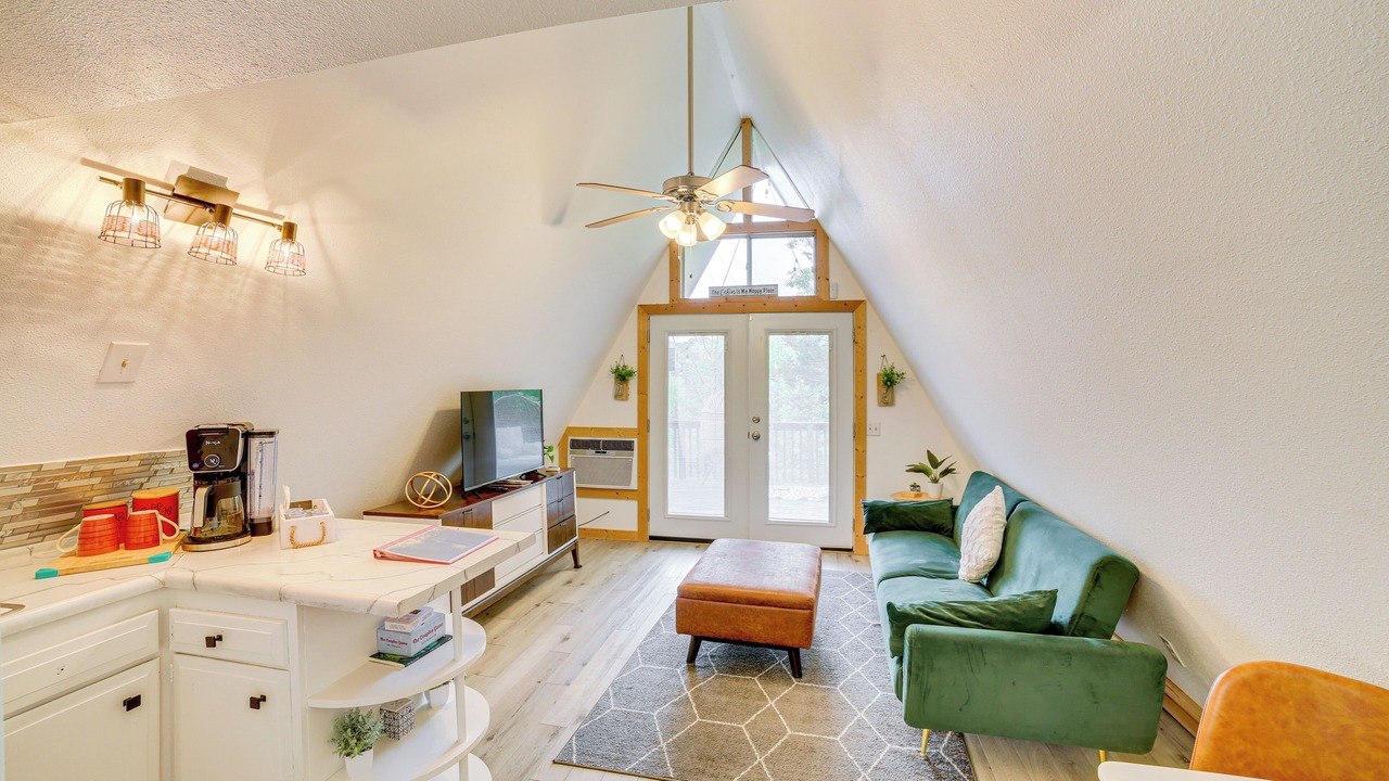 Photo of Livingroom in Rockaway Beach