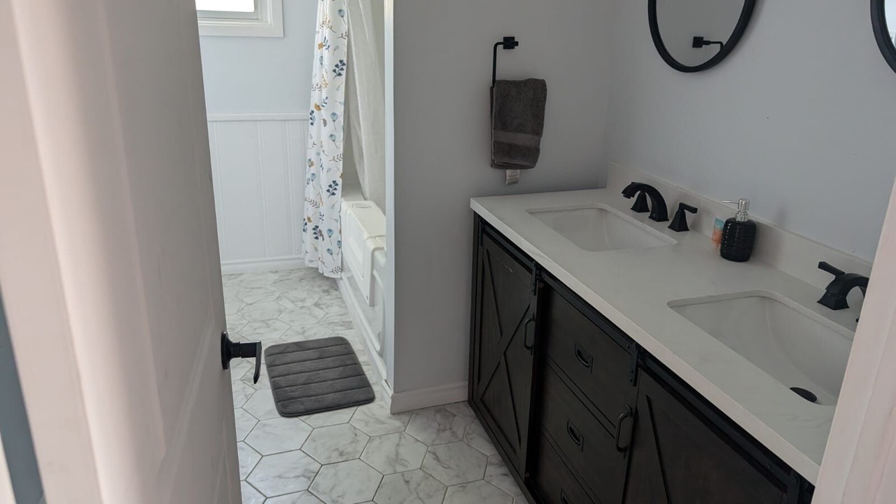 Photo of Bathroom in Welland