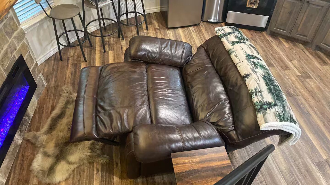 Photo of Livingroom in Canton