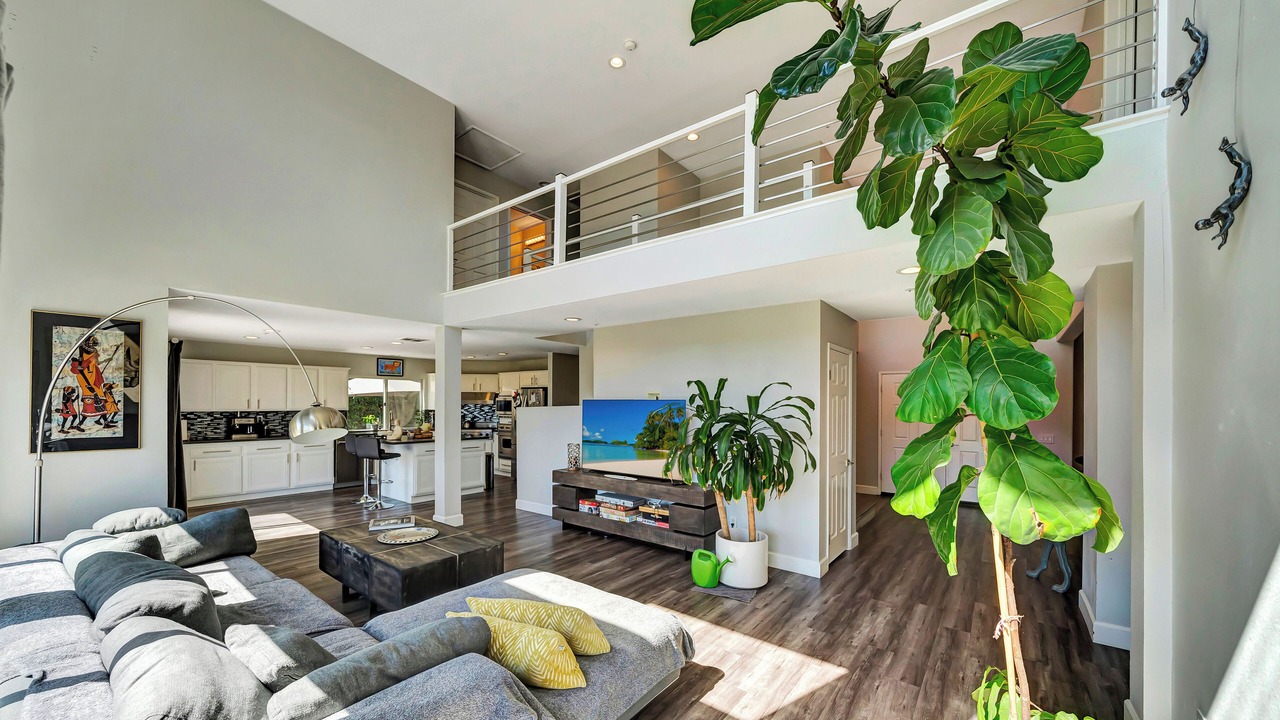 Photo of Livingroom in Canoga Park