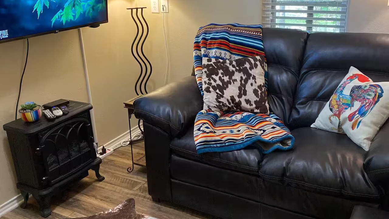 Photo of Livingroom in Canton