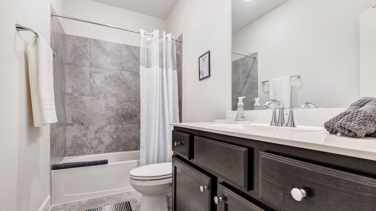 Photo of Bathroom in Clodine