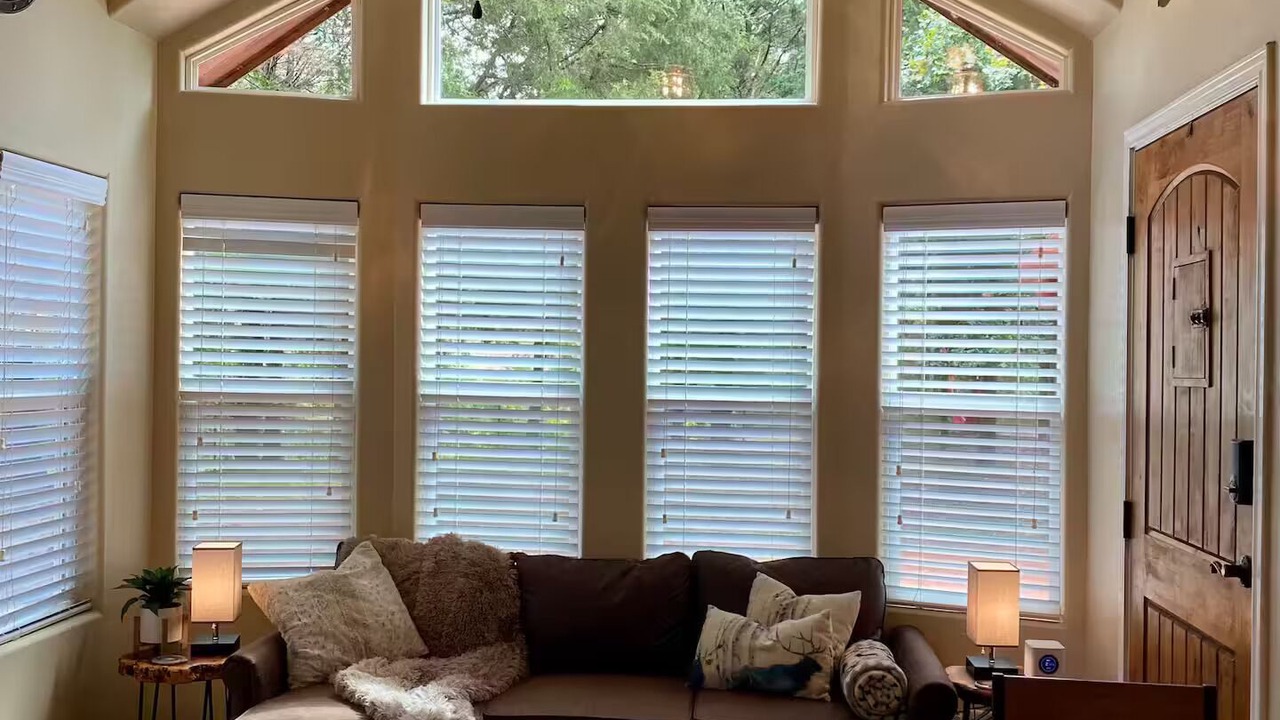 Photo of Livingroom in Canton