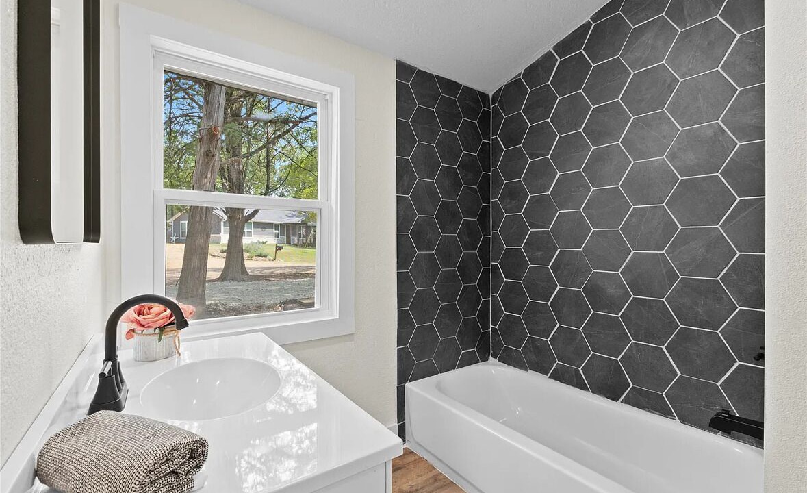 Photo of Bathroom in Enchanted Oaks