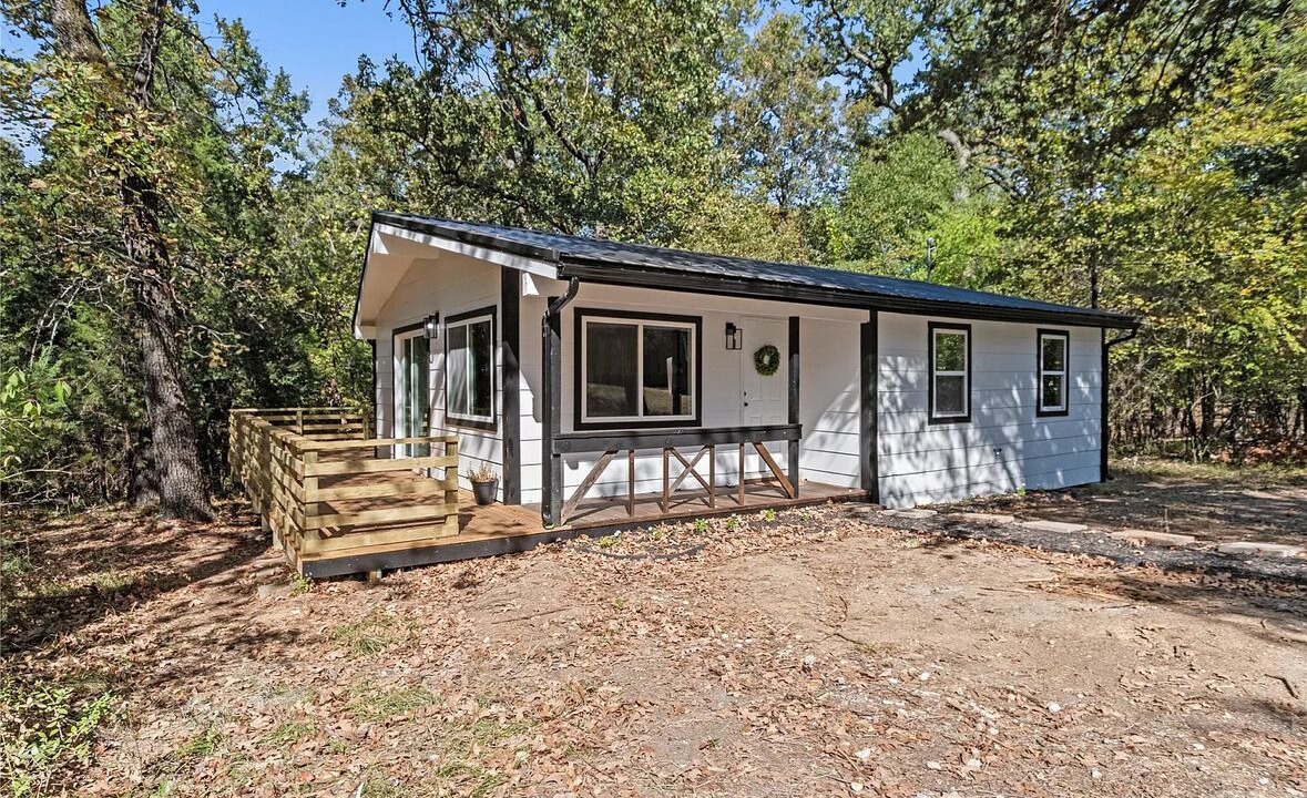 Photo of Outdoor in Enchanted Oaks