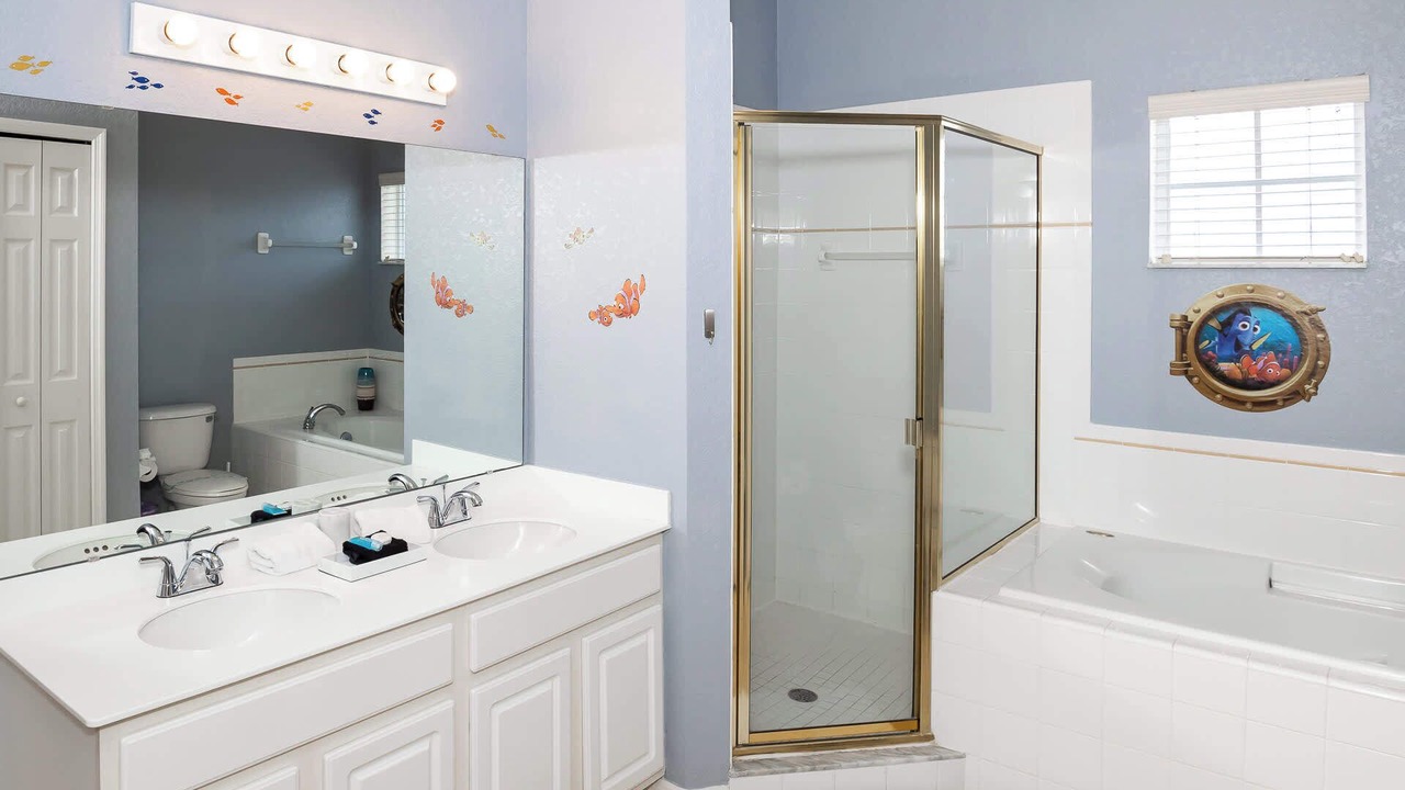 Photo of Bathroom in Bahama Bay