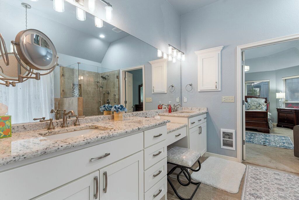 Photo of Bathroom in Bixby