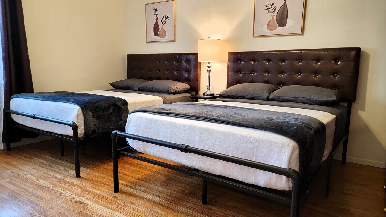 Photo of Bedroom in Beverly Hills