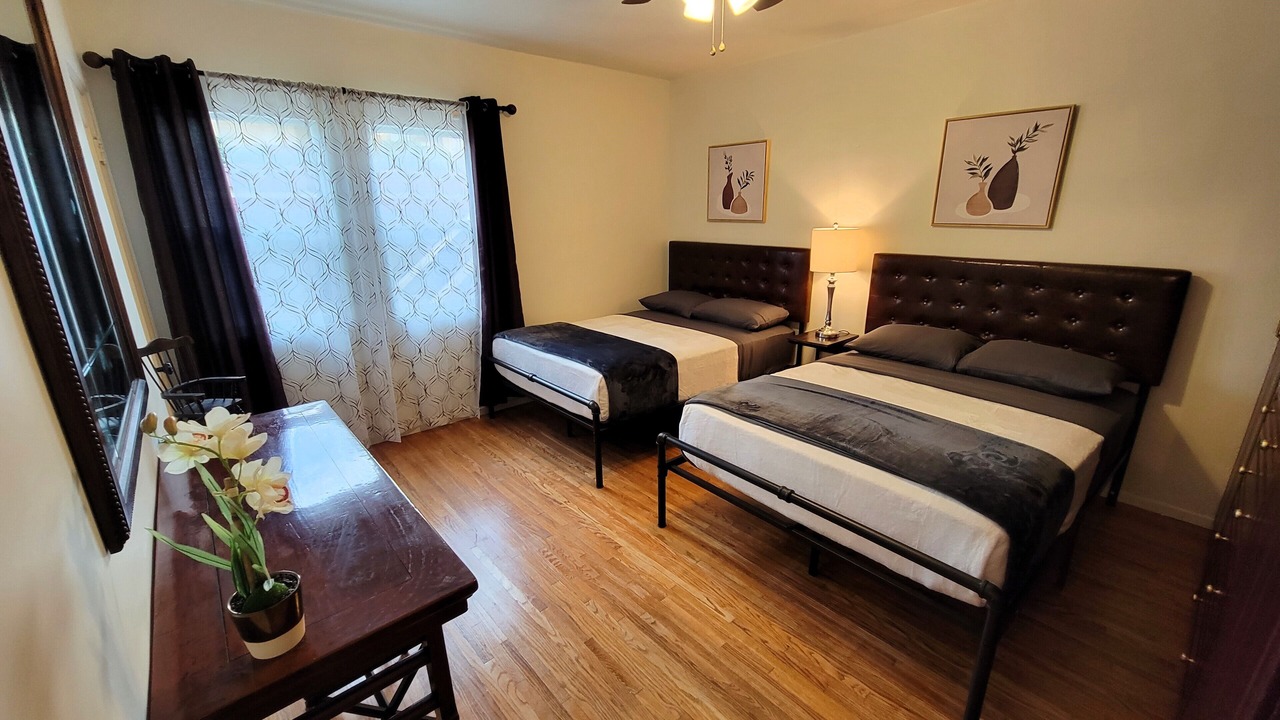 Photo of Bedroom in Beverly Hills