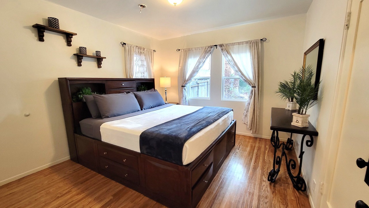 Photo of Bedroom in Beverly Hills
