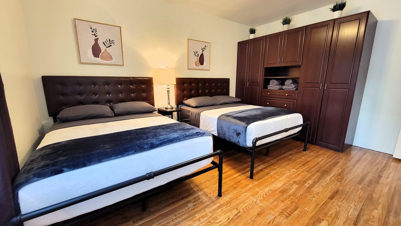 Photo of Bedroom in Beverly Hills