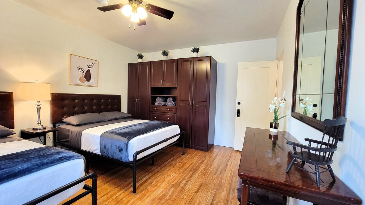 Photo of Bedroom in Beverly Hills
