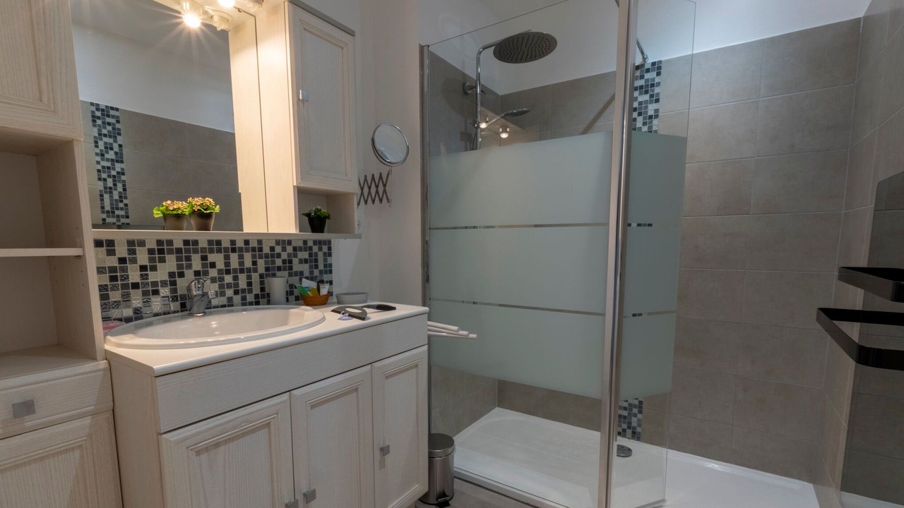 Photo of Bathroom in Saint-Euphraise-et-Clairizet