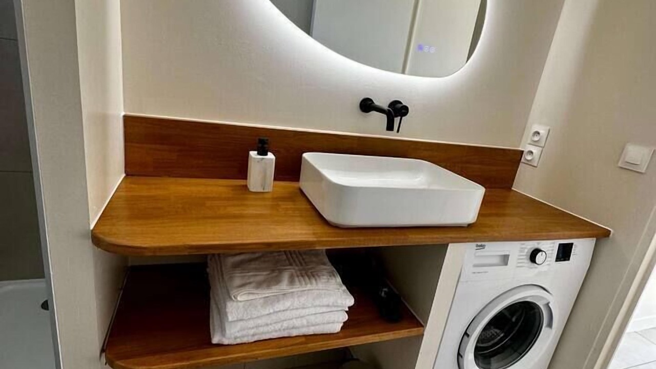 Photo of Bathroom in Justices